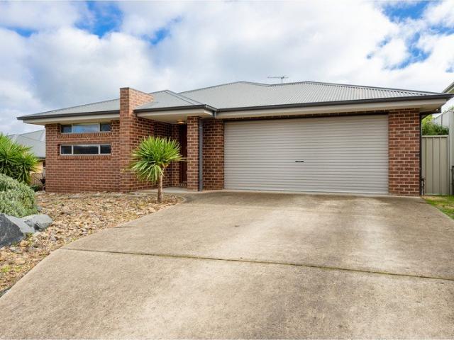 House for sale in Leneva, Victoria