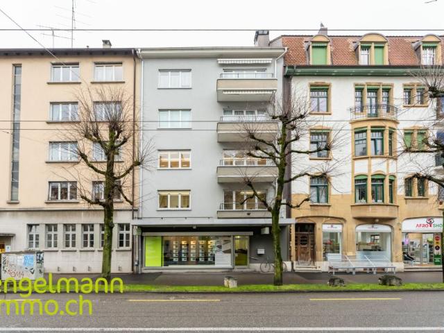 Mehrfamilienhaus kaufen in Biel, Bern