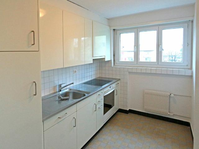 Apartment mieten in Einigen, Zürich