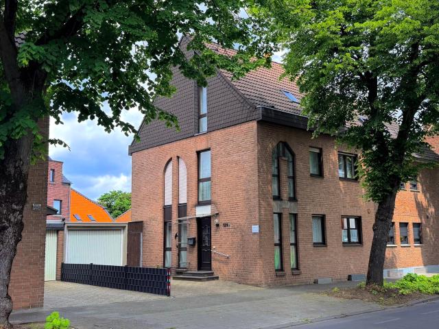Doppelhaushälfte kaufen in Mönchengladbach, Nordrhein-Westfalen