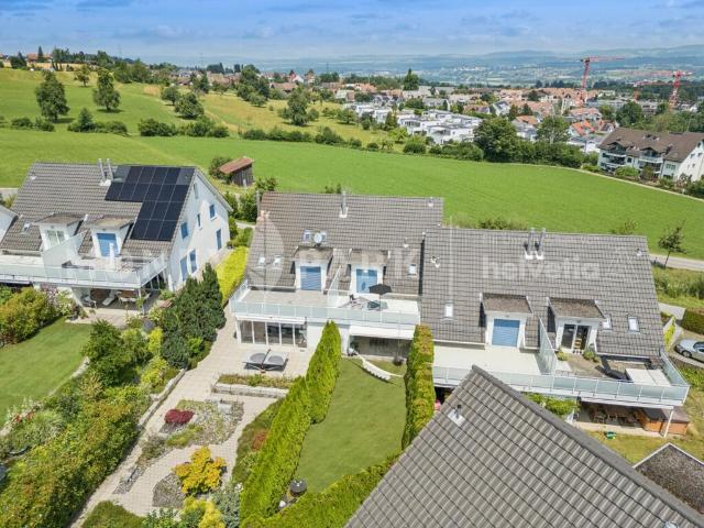 Reihenfamilienhaus kaufen in Egg, Zürich