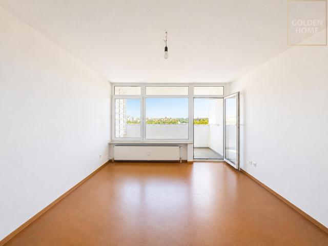 Dachgeschosswohnung kaufen in Aubing-Lochhausen-Langwied, München