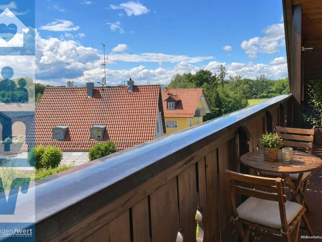 Dachgeschosswohnung kaufen in Markt Schwaben, Bayern
