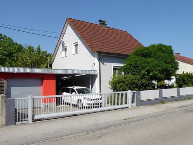 Mehrfamilienhaus kaufen in St. Dionysen, Traun