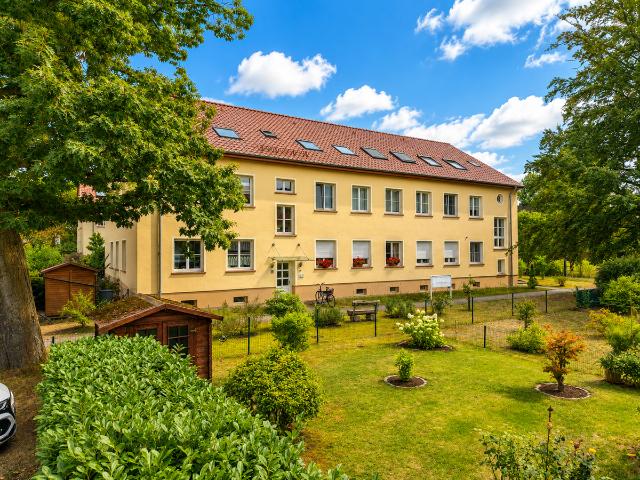 Dachgeschosswohnung kaufen in Heide-Süd, Halle