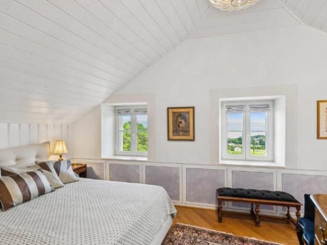 Haus kaufen in Le Rosey, Rolle