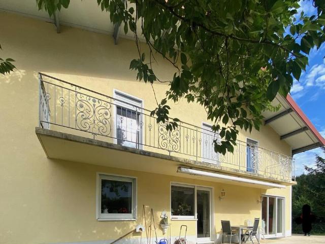 Mehrfamilienhaus kaufen in Albertshofen, Biberbach