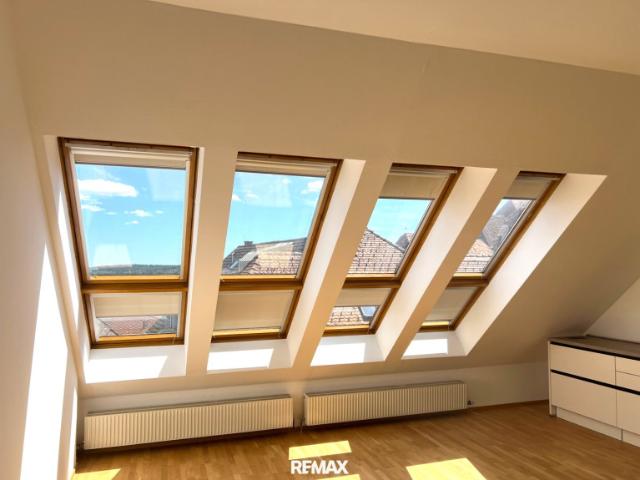 Dachgeschosswohnung kaufen in Ring, Hartberg