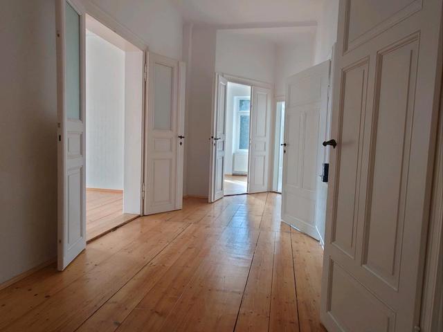 Etagenwohnung mieten in Dresden, Leuben
