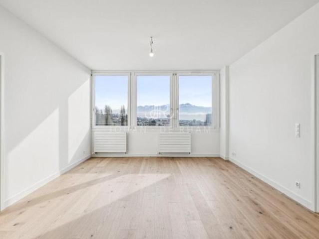 Wohnung kaufen in Renens, Waadt