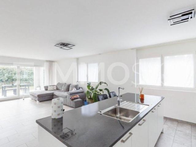 Wohnung kaufen in Gordola, Tessin