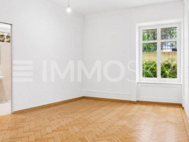 Wohnung kaufen in Einigen, Zürich