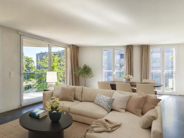 Wohnung kaufen in Einigen, Zürich