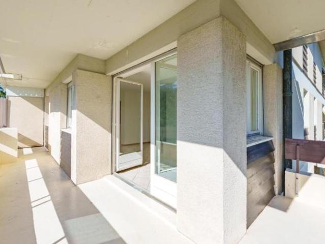 Wohnung kaufen in Gland, Waadt