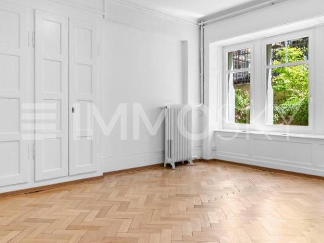 Wohnung kaufen in Einigen, Zürich
