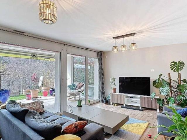Wohnung kaufen in Begnins, Waadt