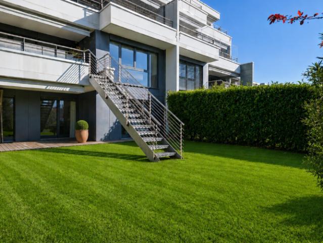 Wohnung kaufen in Pully, Waadt