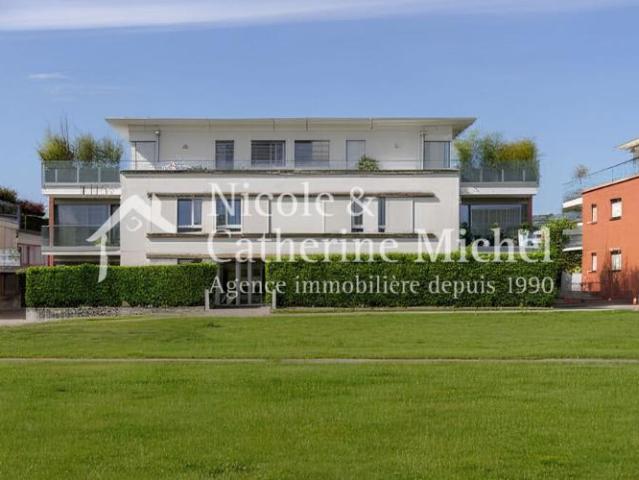 Wohnung kaufen in Coppet, Waadt
