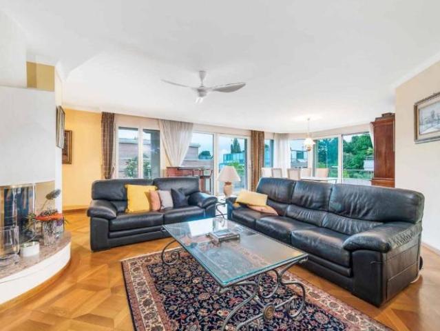 Wohnung kaufen in Pully, Waadt