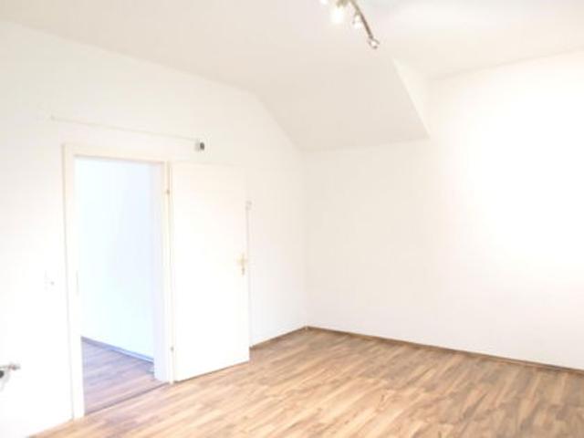 Etagenwohnung mieten in Burgau