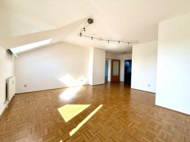 Wohnung kaufen in Industriegebiet-Hafen, Linz