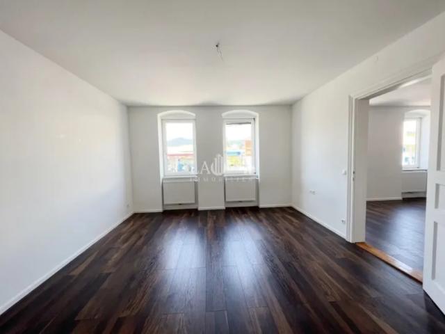 Wohnung kaufen in Industriegebiet-Hafen, Linz