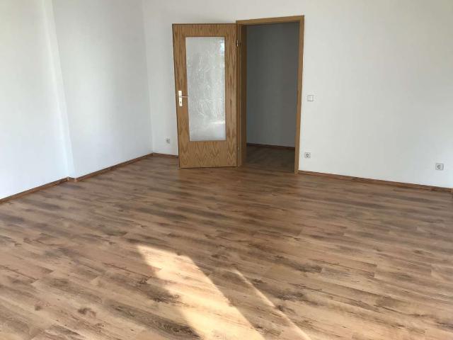 Wohnung kaufen in Leubnitz, Werdau