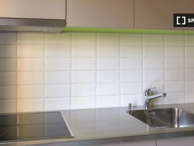 Wohnung mieten in Einigen, Zürich
