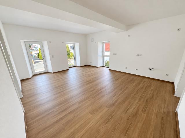 Wohnung kaufen in Uttstadt, Adelsdorf