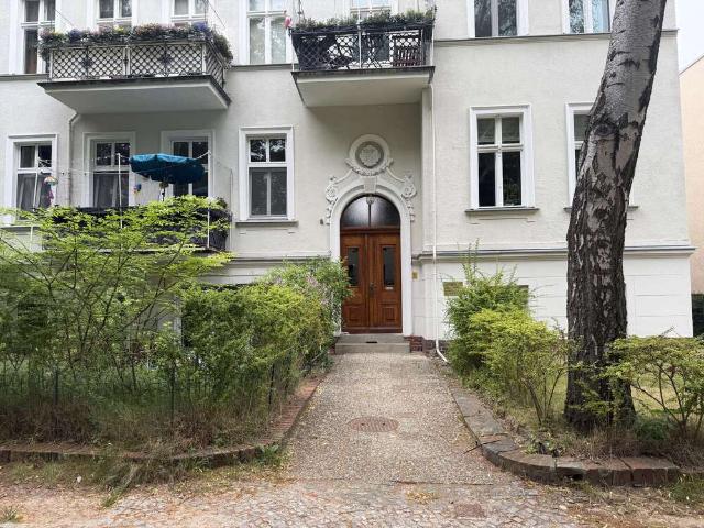 Wohnung kaufen in Lichterfelde, Berlin