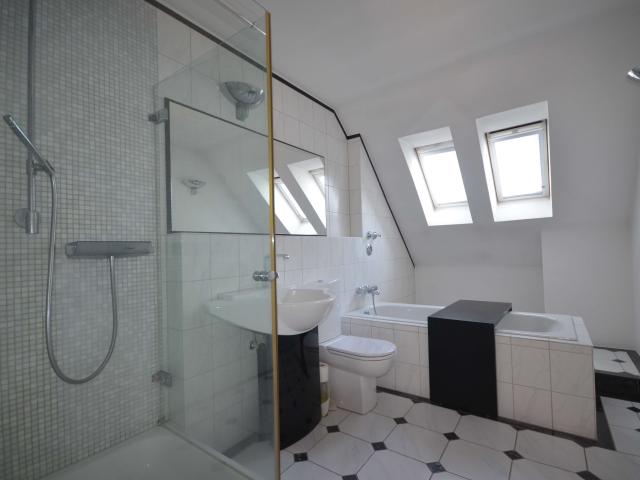 Wohnung kaufen in Alt-Erkrath, Erkrath