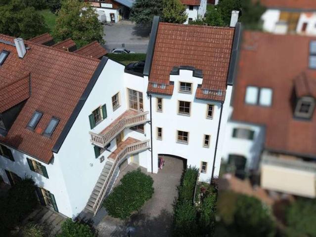 Wohnung kaufen in Grafrath, Bayern