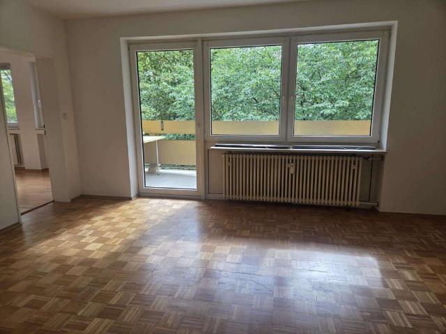 Wohnung kaufen in Gröbenzell, Bayern