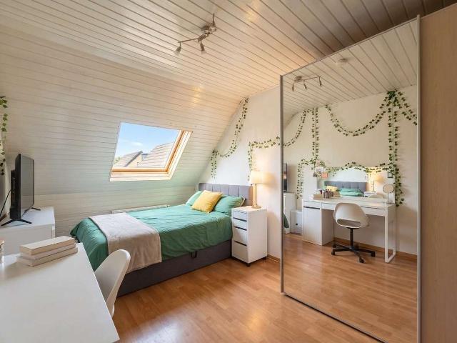 Wohnung kaufen in Warth, Hennef