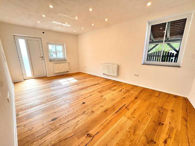 Wohnung kaufen in Heßdorf, Bayern