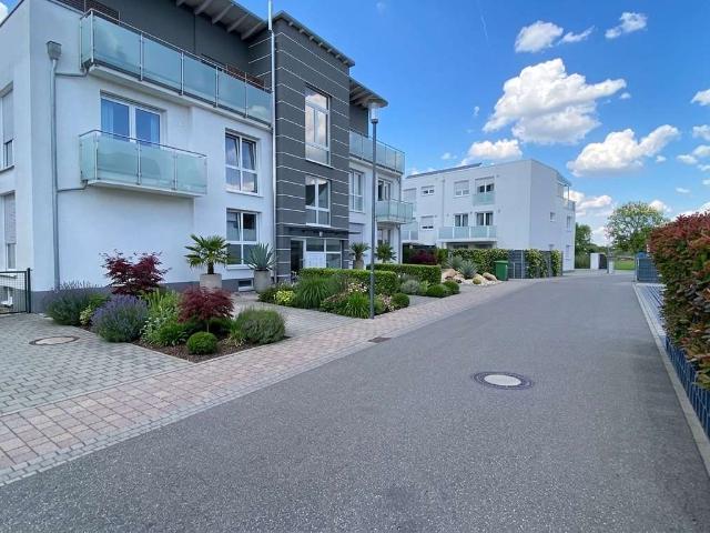 Wohnung kaufen in Karlsdorf-Neuthard, Baden-Württemberg