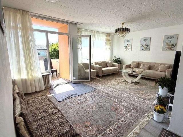 Wohnung kaufen in Brück, Köln