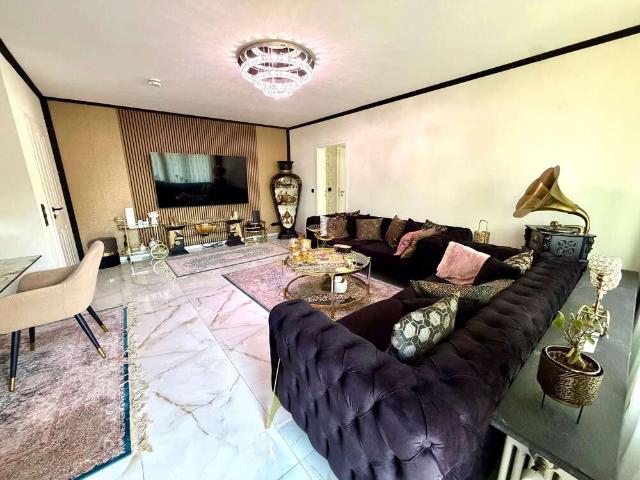 Wohnung kaufen in Urbach, Köln