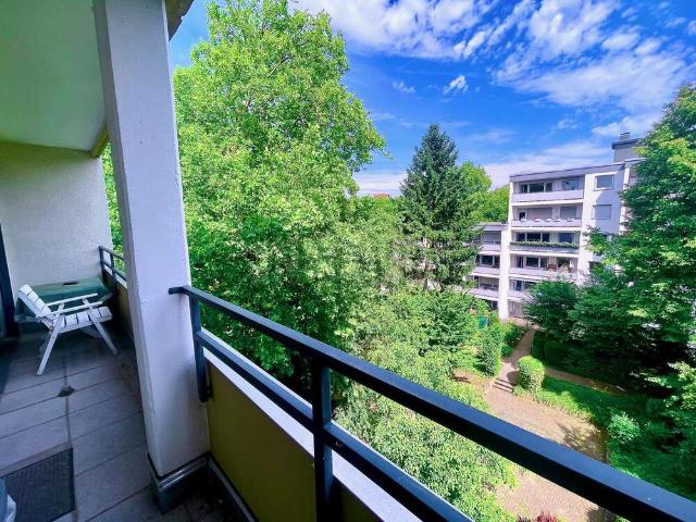 Etagenwohnung kaufen in Köln, Müngersdorf