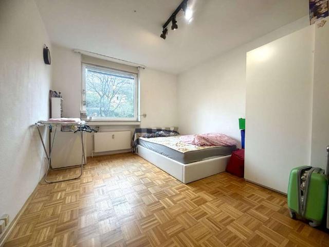 Wohnung kaufen in Hahnwald, Köln