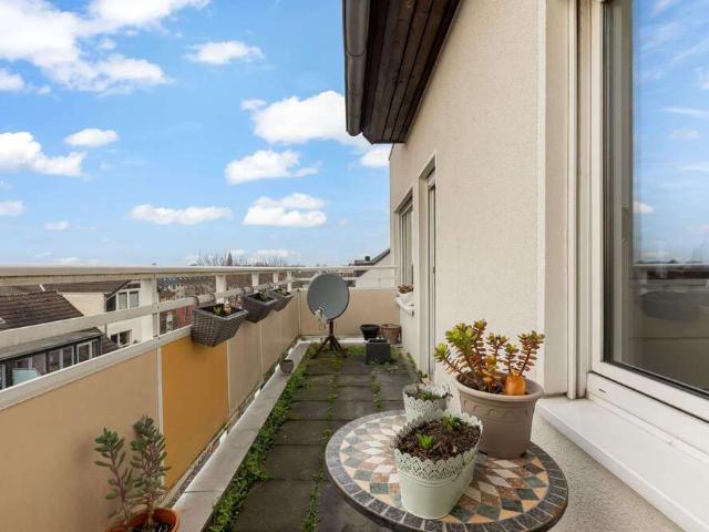 Wohnung kaufen in Weidenpesch, Köln