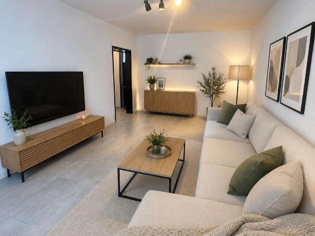 Wohnung kaufen in Mülheim, Köln