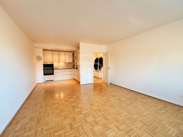 Wohnung kaufen in Rodenkirchen, Köln