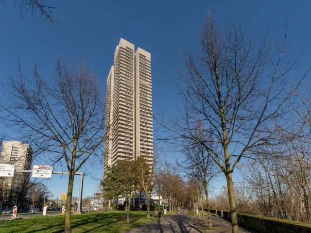 Wohnung kaufen in Weidenpesch, Köln