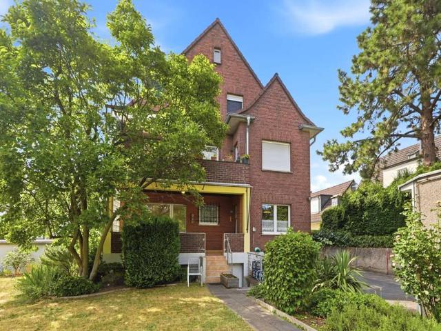 Wohnung kaufen in Rodenkirchen, Köln