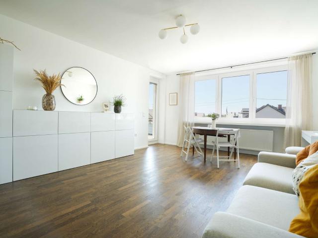 Wohnung kaufen in Königsbrunn, Bayern