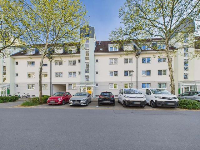 Wohnung kaufen in Neuostheim/Neuhermsheim, Mannheim