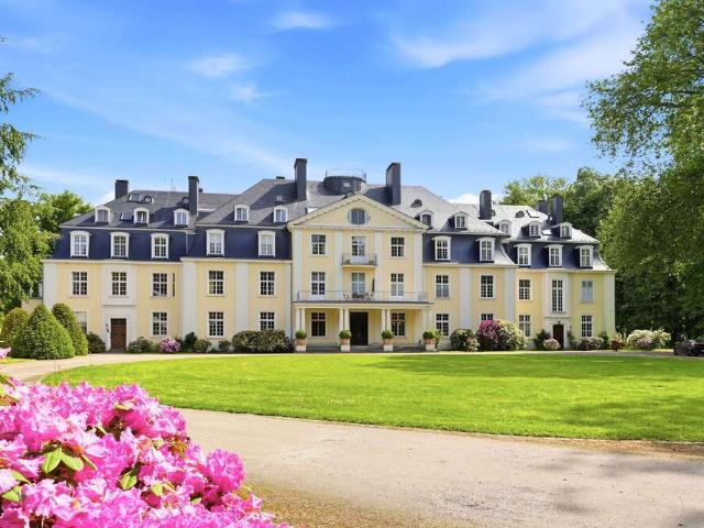 Wohnung kaufen in Langst-Kierst, Meerbusch