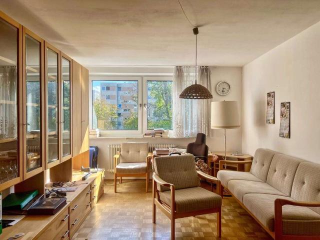 Wohnung kaufen in Thalkirchen-Obersendling-Forstenried-Fürstenried-Solln, München
