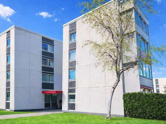 Wohnung kaufen in Thalkirchen-Obersendling-Forstenried-Fürstenried-Solln, München